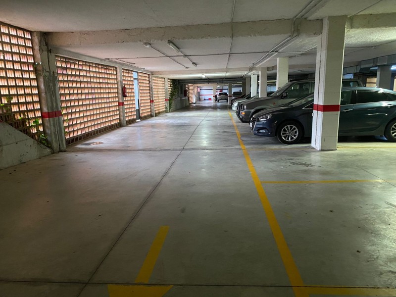 AVENIDA DE LA ILUSTRACION