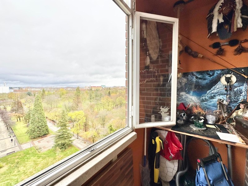 C/ FRANCISCO JAVIER DE LANDABURU