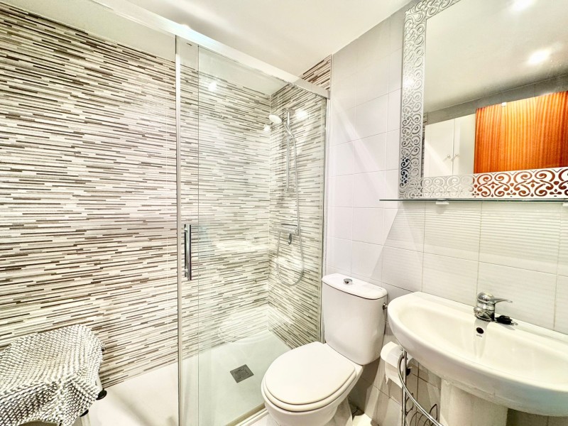 C/ MONASTERIO DE LEIRE